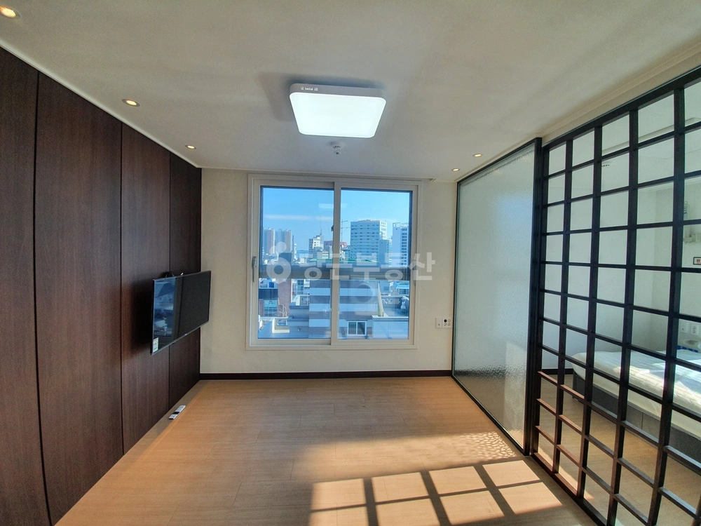 부산광역시 수영구 민락동 오피스텔 사진 1