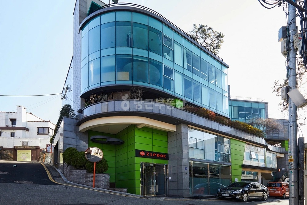 서울특별시 강남구 역삼동 건물 사진 1