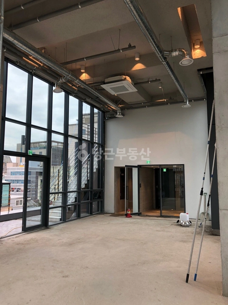 서울특별시 강남구 논현동 사무실 사진 1