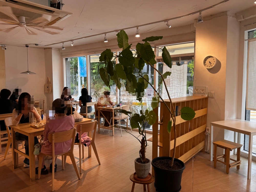 충청남도 천안시 동남구 신부동 상가 사진 1