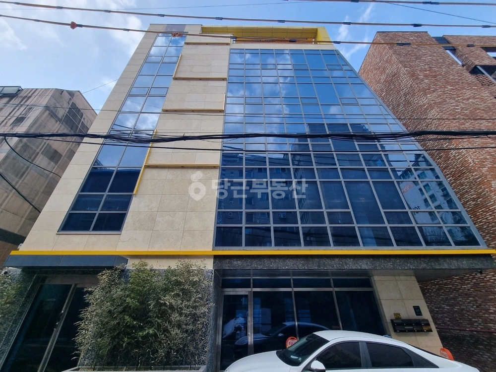 서울특별시 강남구 논현동 건물 사진 1