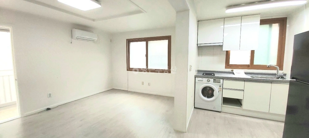 서울특별시 강남구 논현동 원룸 사진 1