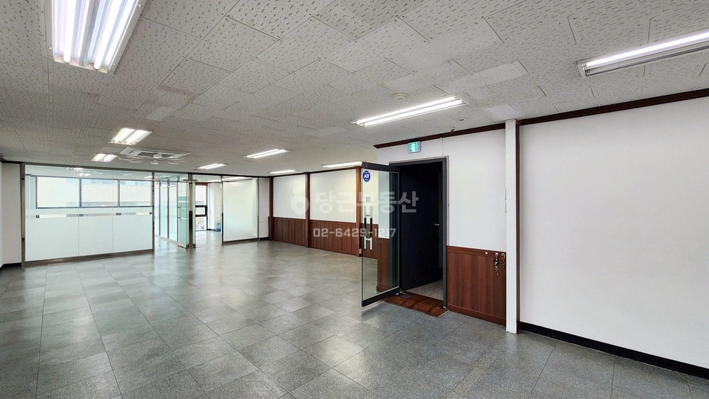 서울특별시 강남구 논현동 사무실 사진 1