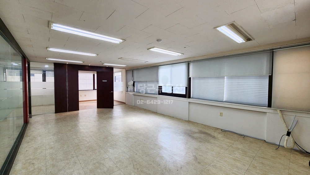 서울특별시 강남구 논현동 사무실 사진 1