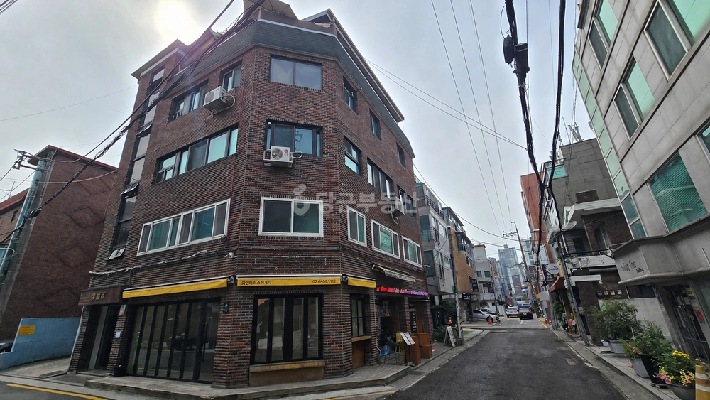 서울특별시 서초구 방배동 건물 사진 1