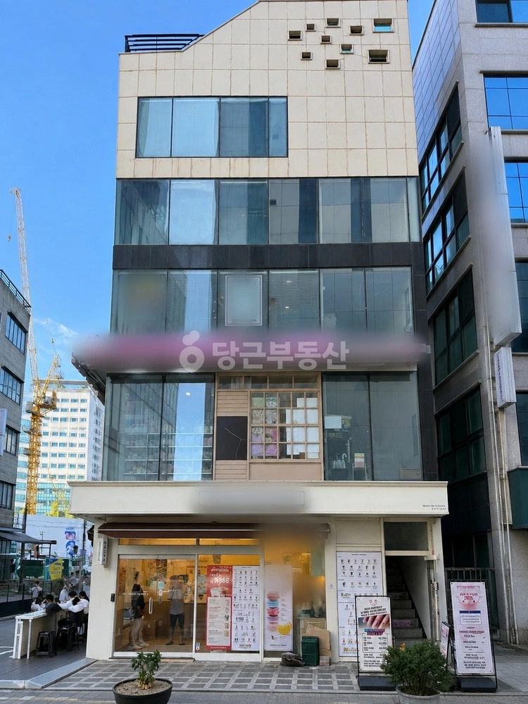 서울특별시 마포구 동교동 상가 사진 1
