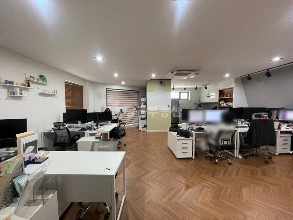 서울특별시 강남구 신사동 사무실 사진 1