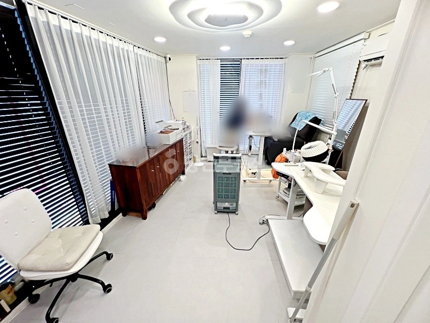 서울특별시 마포구 동교동 상가 사진 1