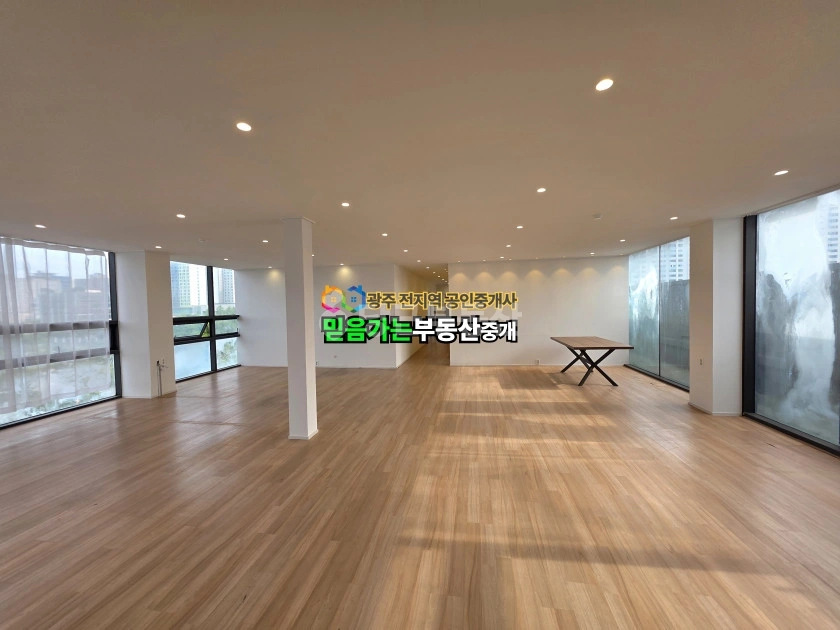 전남광주통합특별시 서구 치평동 상가 사진 1