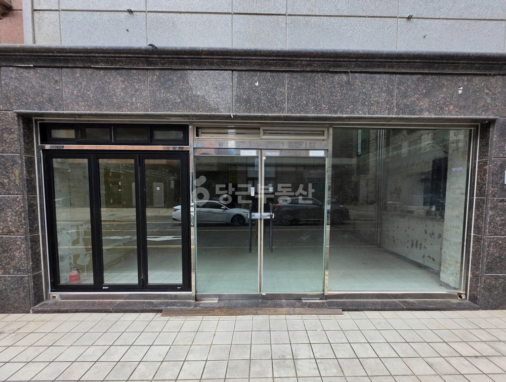 대전광역시 유성구 궁동 상가 사진 1