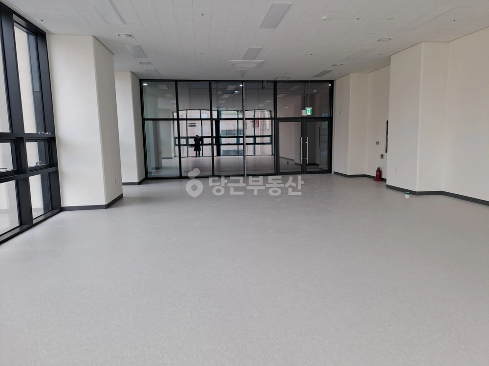 대전광역시 서구 용문동 상가 사진 1