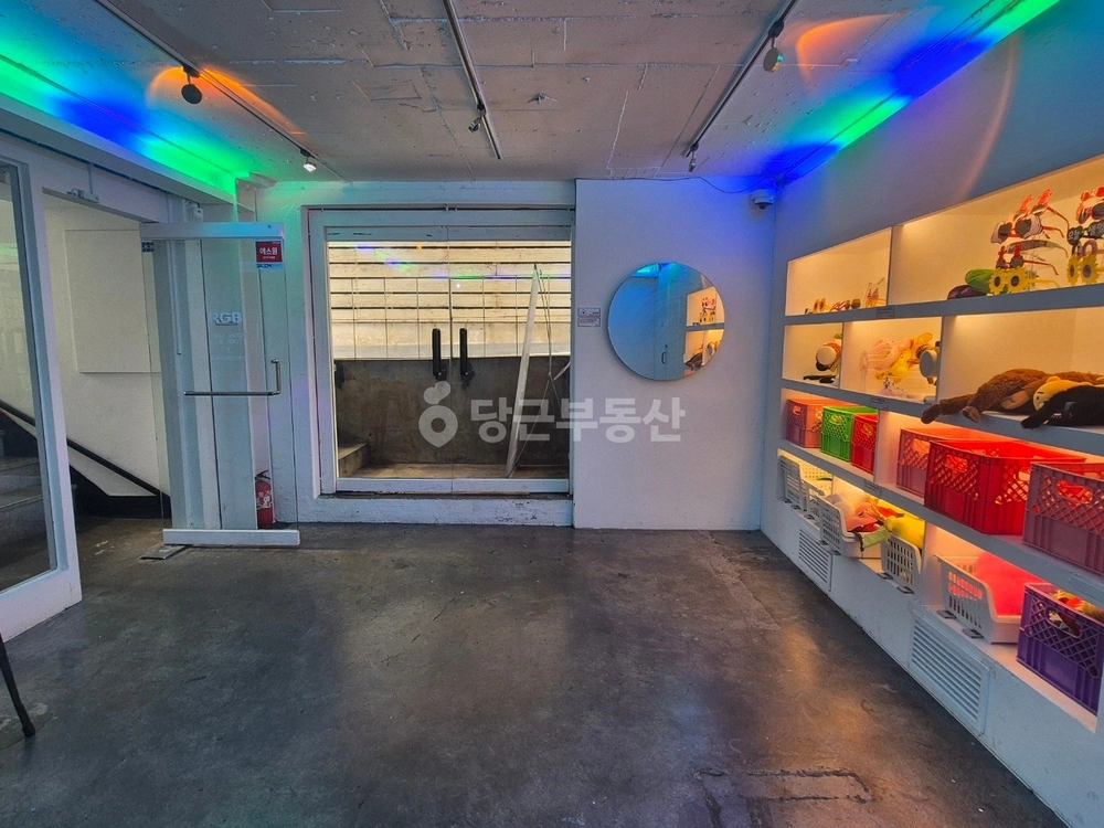 서울특별시 마포구 서교동 상가 사진 1