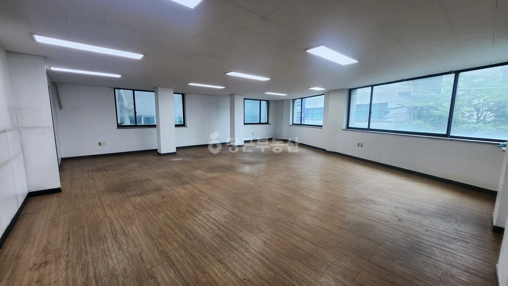 서울특별시 마포구 성산동 사무실 사진 1