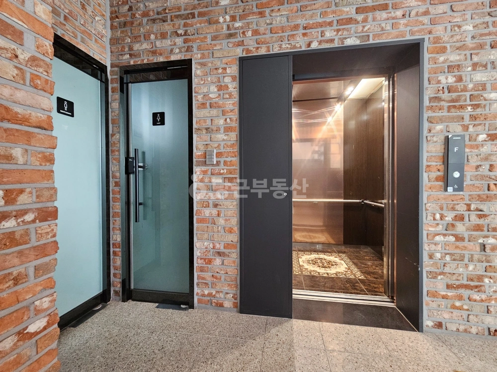 충청남도 천안시 서북구 두정동 상가 사진 1