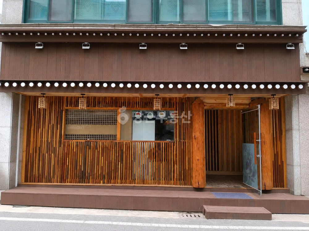 대전광역시 유성구 신성동 상가 사진 1