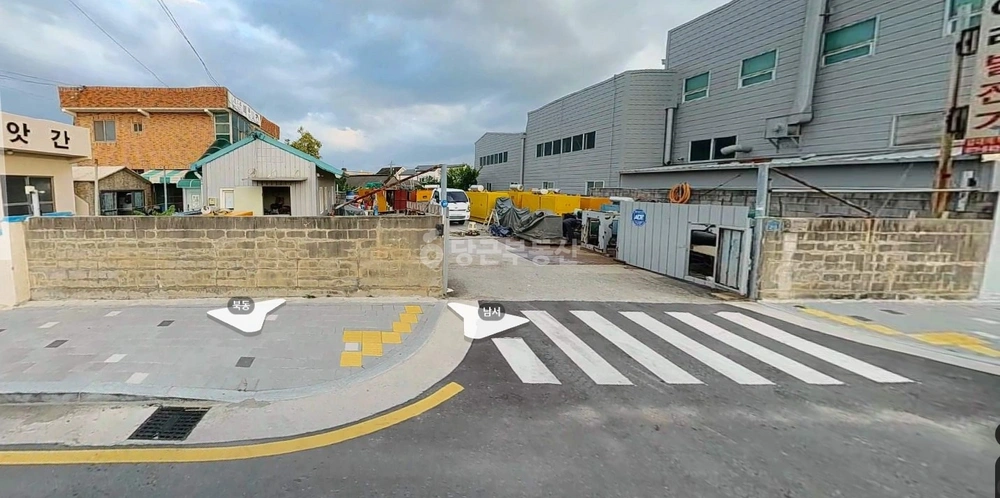 부산광역시 강서구 명지동 공장/창고 사진 1