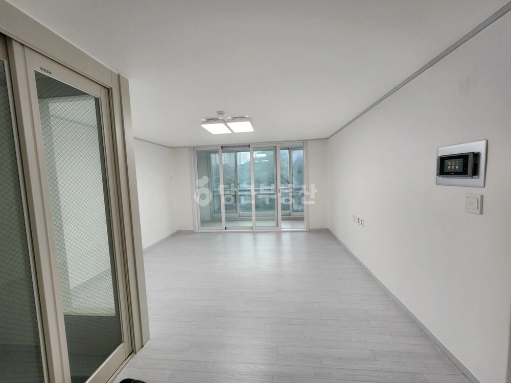 부산광역시 남구 대연동 아파트 사진 1