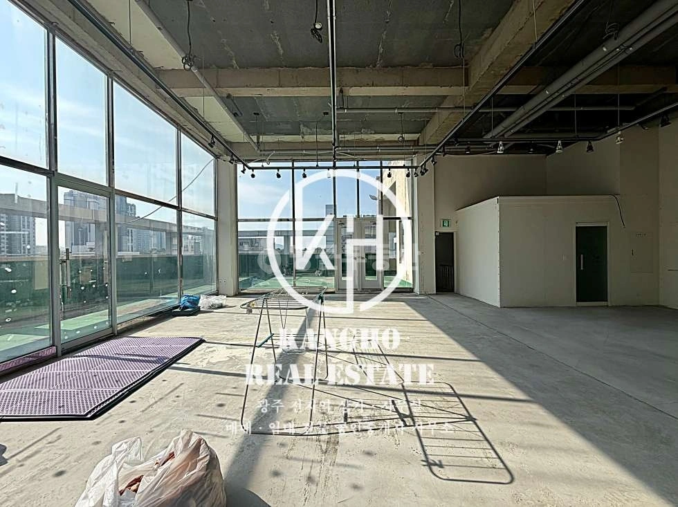 전남광주통합특별시 광산구 장덕동 상가 사진 1