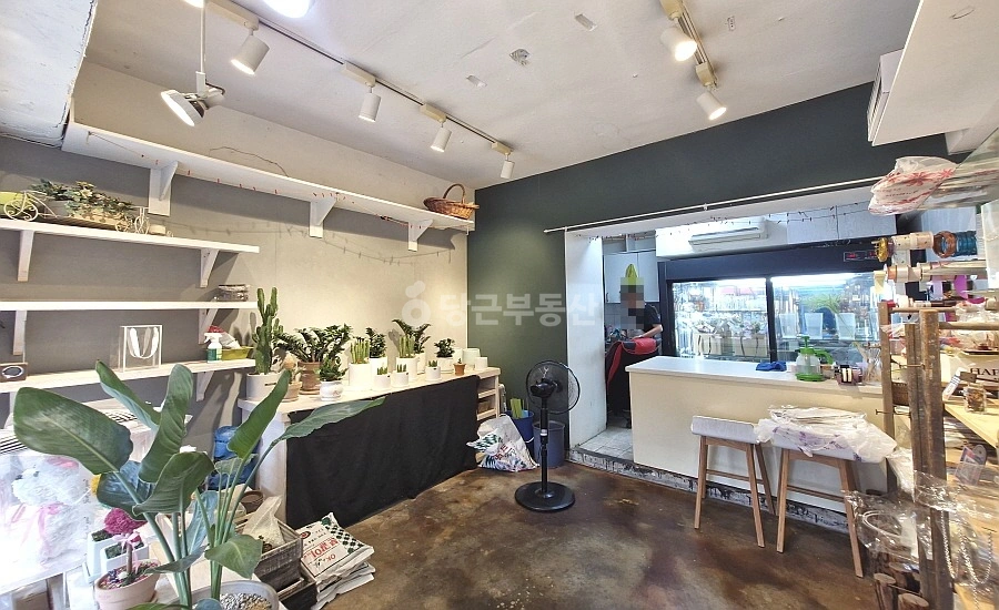 서울특별시 강남구 역삼동 상가 사진 1
