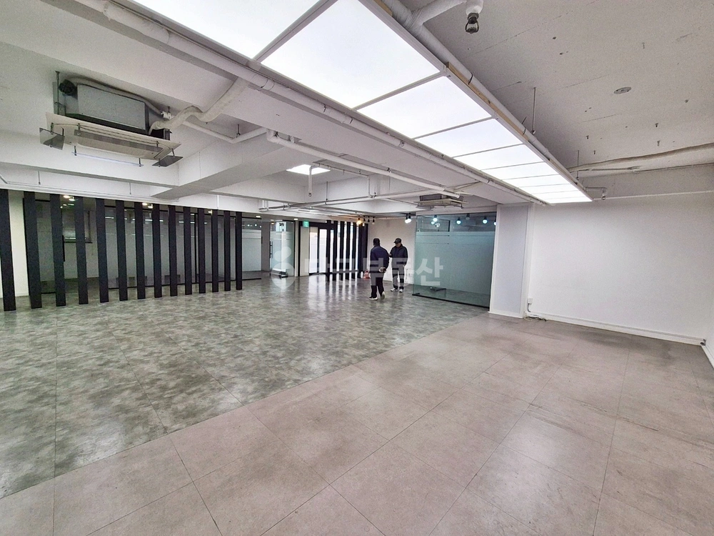 서울특별시 강남구 논현동 사무실 사진 1