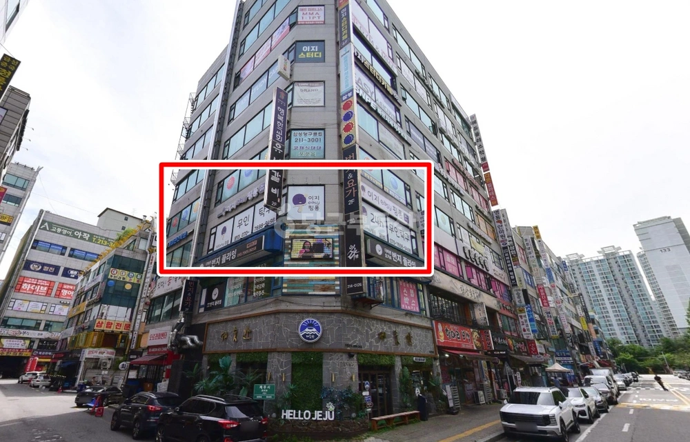 경기도 수원시 영통구 매탄동 상가 사진 1