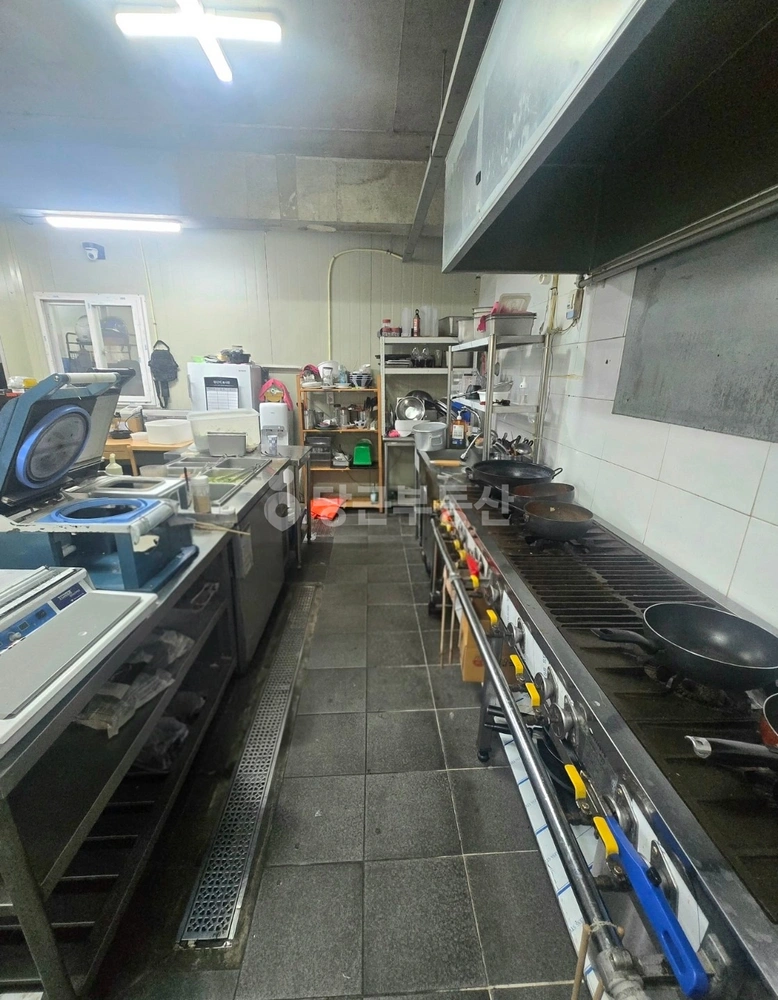 부산광역시 동래구 사직동 상가 사진 1