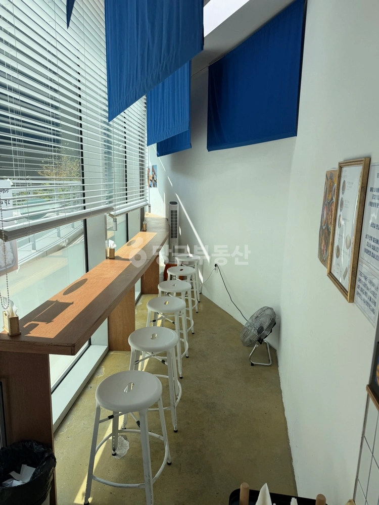 서울특별시 마포구 상암동 상가 사진 1
