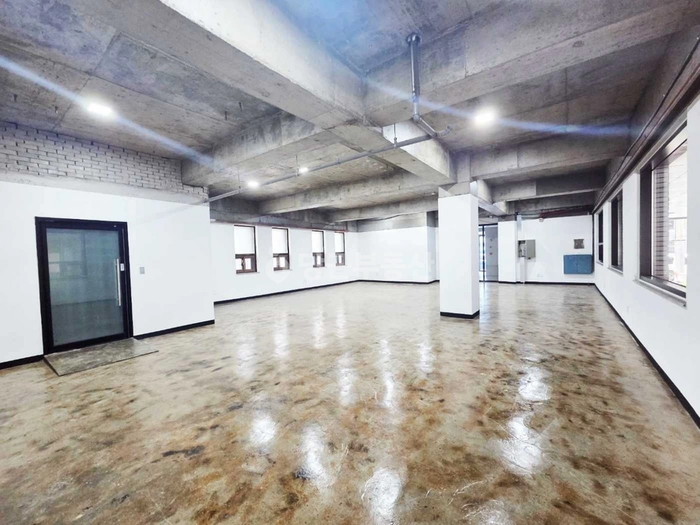 대구광역시 수성구 범어동 상가 사진 1