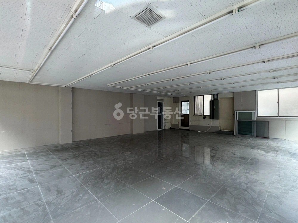 대전광역시 서구 둔산동 상가 사진 1