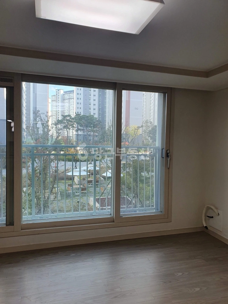 부산광역시 강서구 명지동 아파트 사진 1