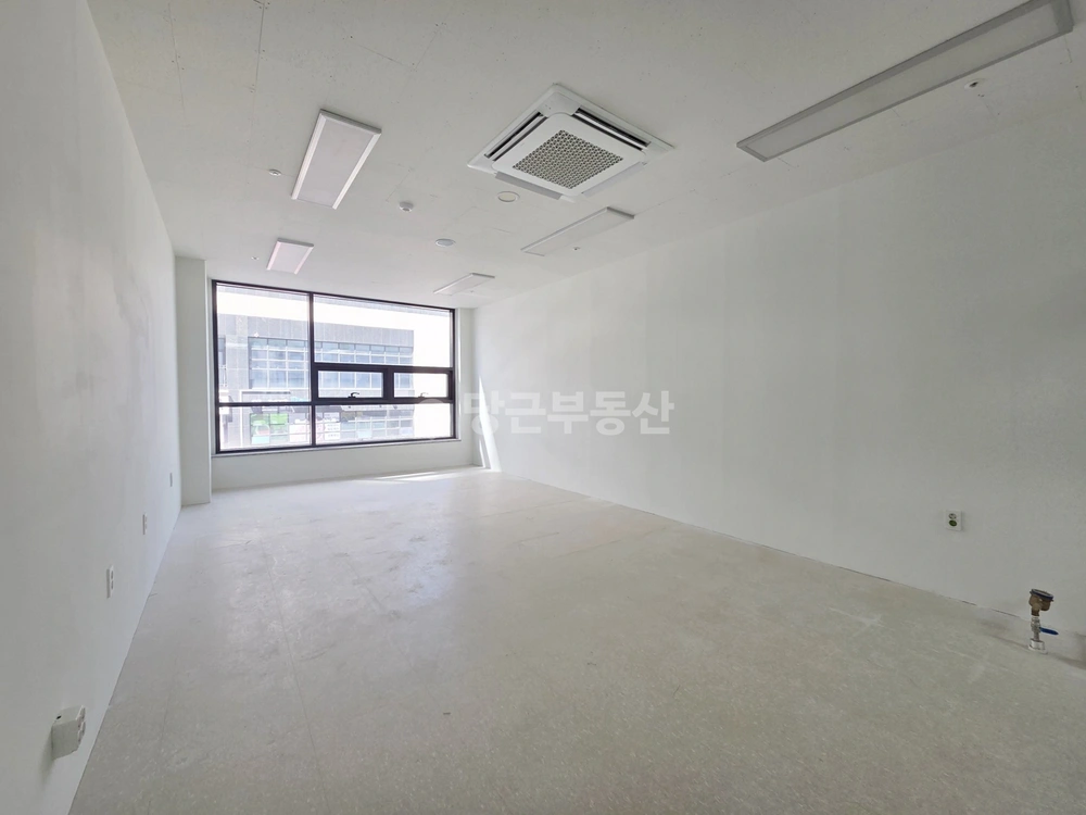 경기도 파주시 와동동 상가 사진 1
