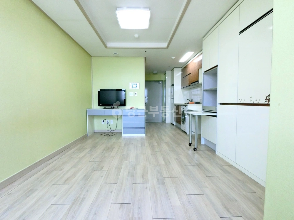 대전광역시 유성구 봉명동 아파트 사진 1