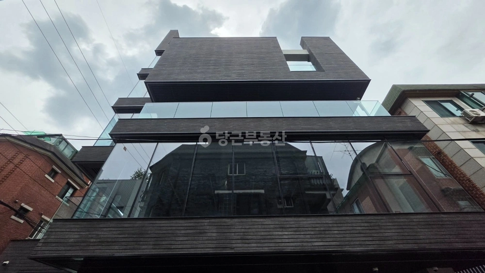 서울특별시 강남구 신사동 건물 사진 1