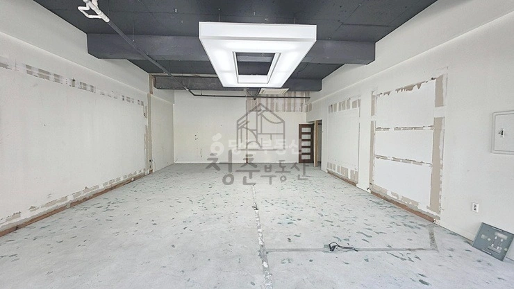 대전광역시 서구 월평동 상가 사진 1