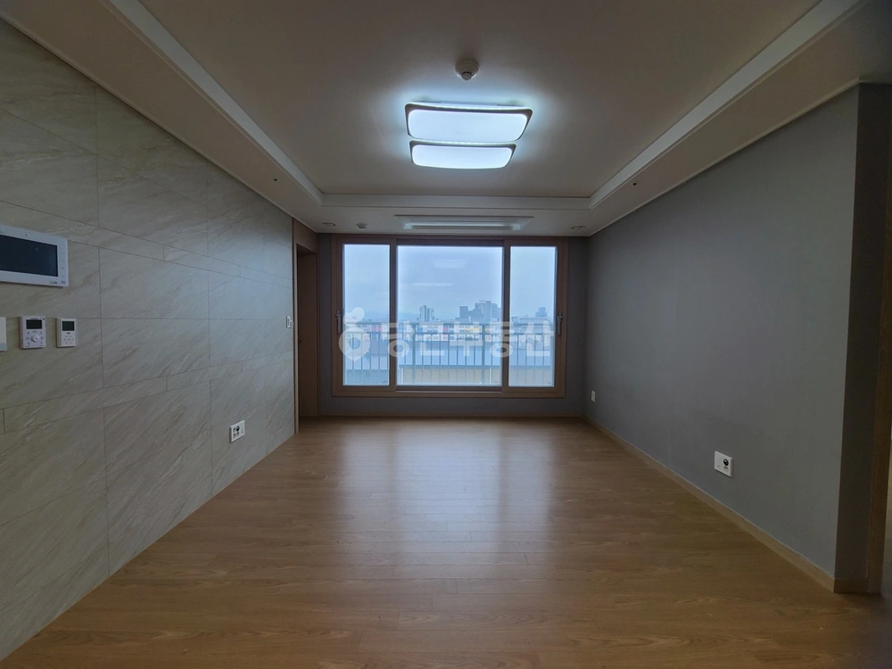 부산광역시 사상구 감전동 아파트 사진 1