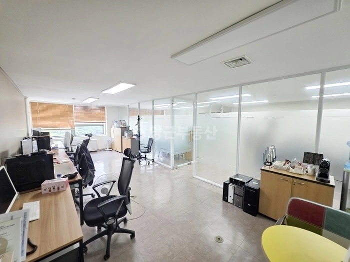 서울특별시 강남구 논현동 사무실 사진 1