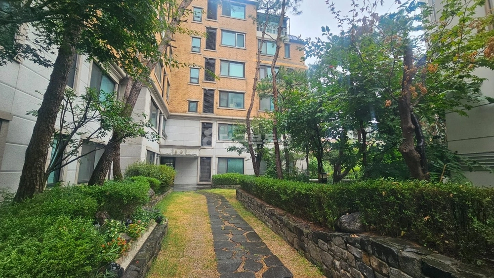 서울특별시 서초구 반포동 아파트 사진 1