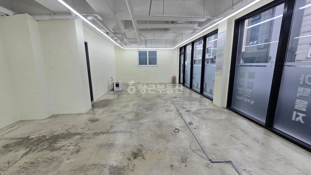 대전광역시 서구 월평동 상가 사진 1