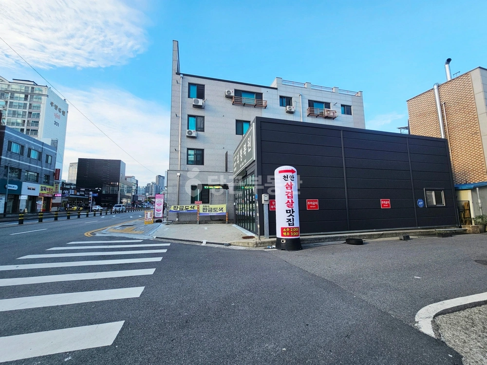 충청남도 천안시 동남구 신부동 상가 사진 1