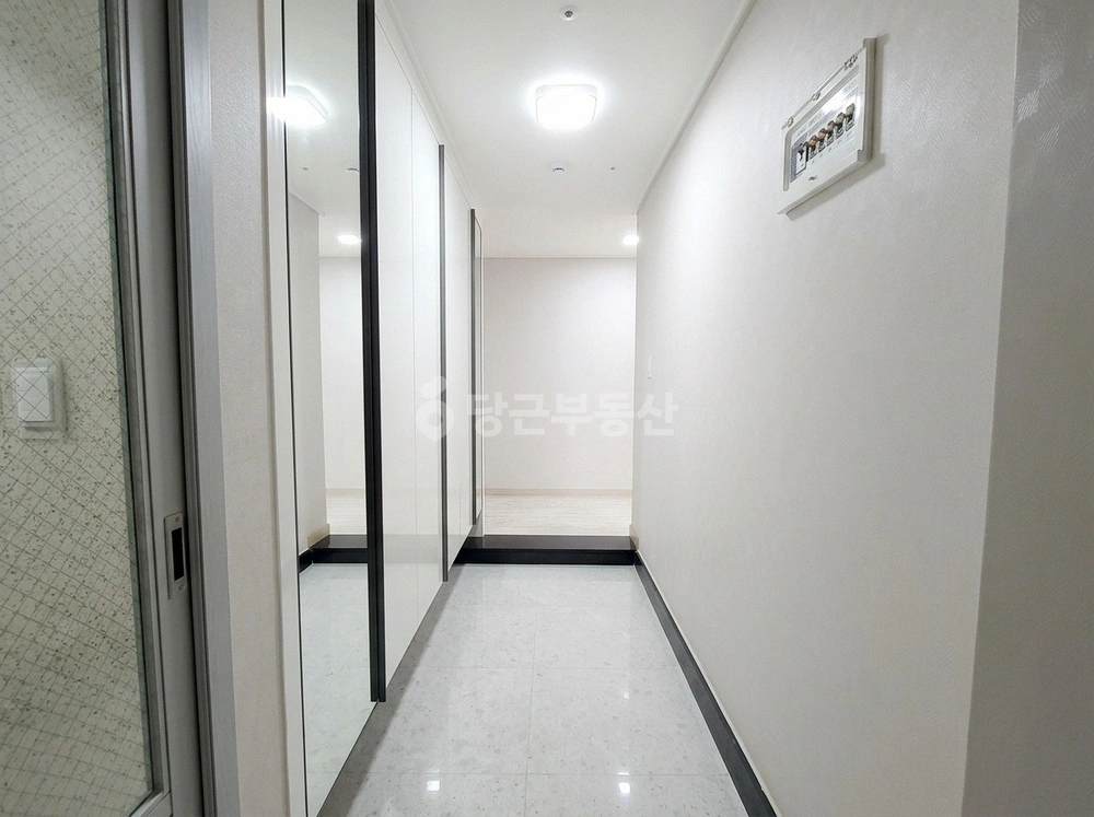 부산광역시 사하구 감천동 아파트 사진 1