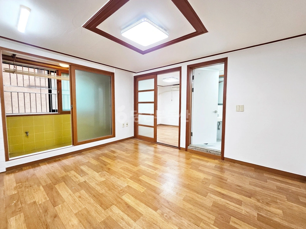 서울특별시 강남구 논현동 원룸 사진 1