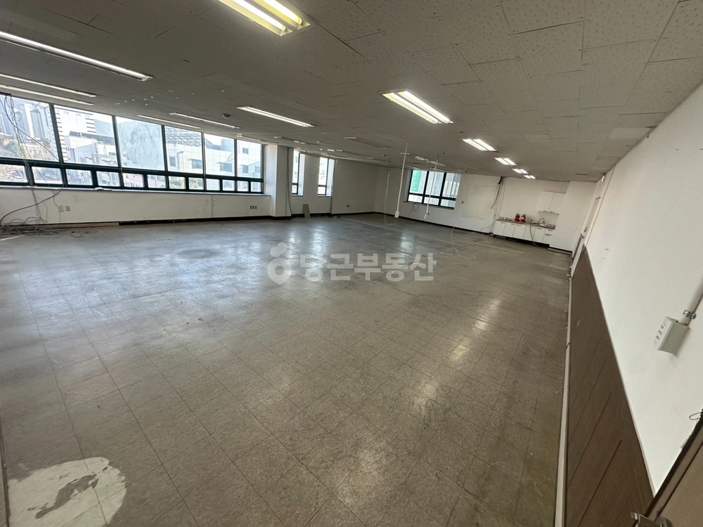 경상남도 창원시 성산구 용호동 상가 사진 1