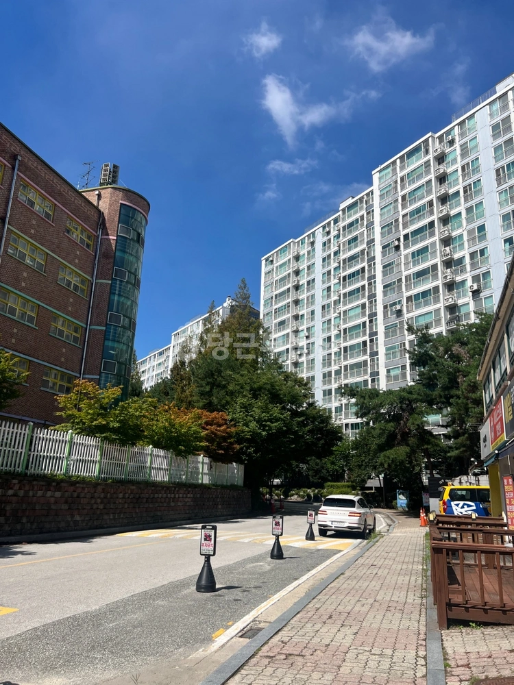 경기도 여주시 교동 아파트 사진 1