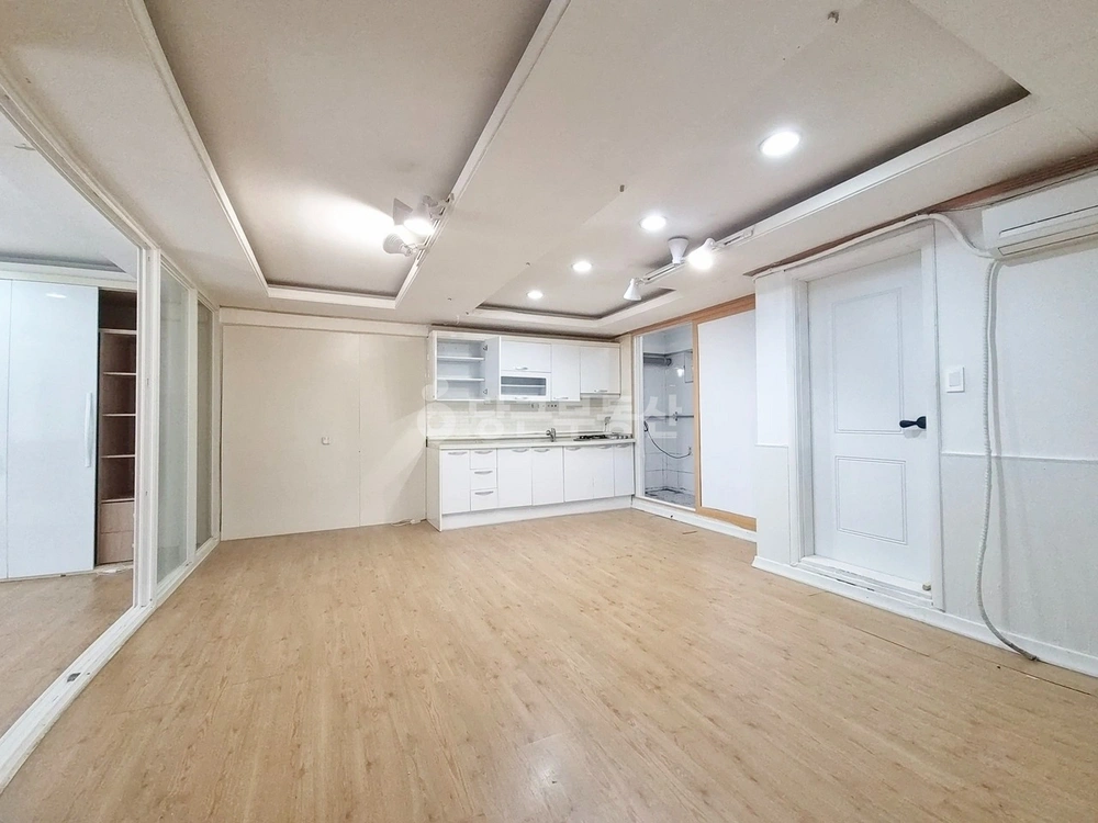 서울특별시 강남구 역삼동 원룸 사진 1