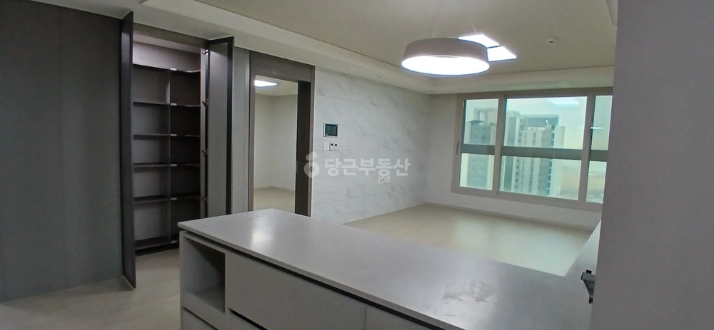 인천광역시 연수구 송도동 아파트 사진 1