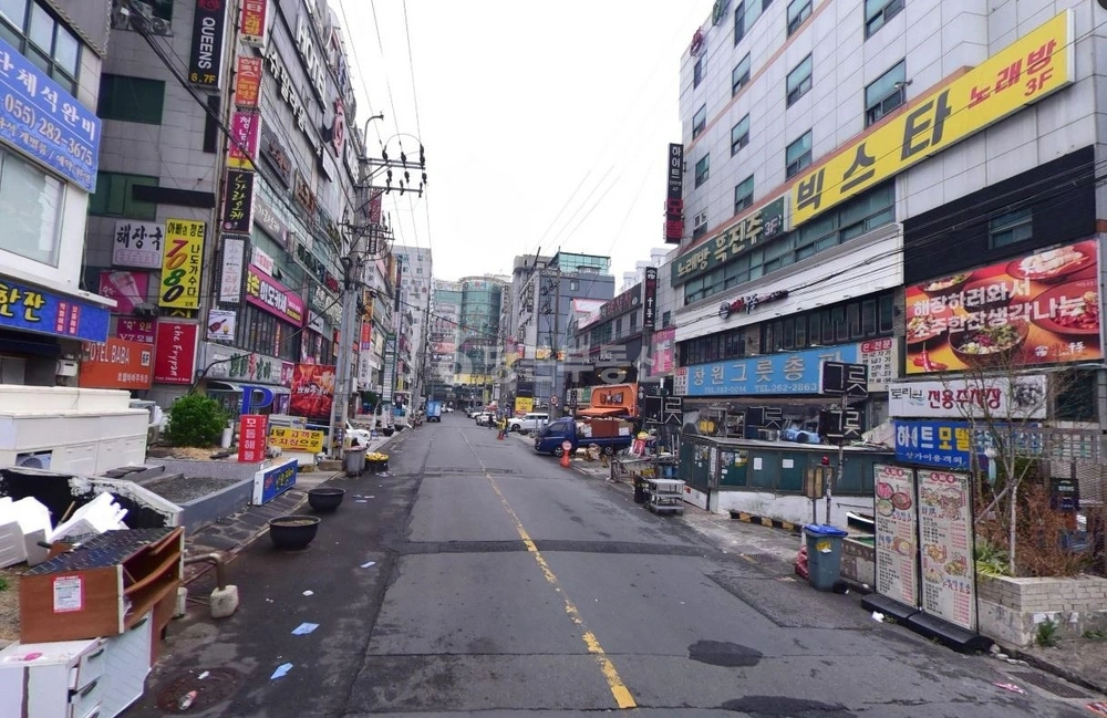 경상남도 창원시 성산구 상남동 상가 사진 1