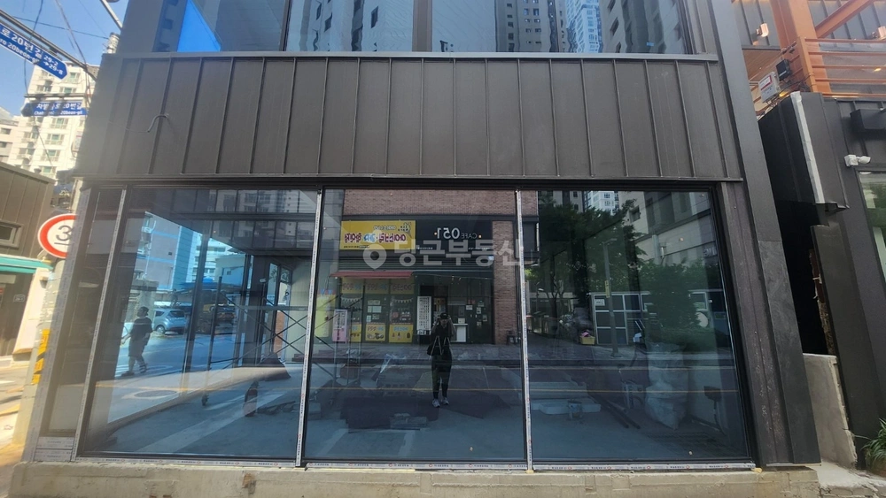 부산광역시 동래구 온천동 상가 사진 1