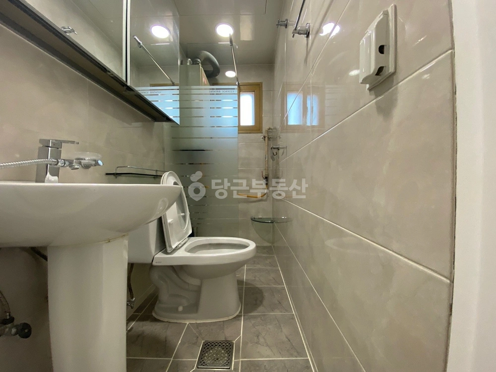 서울특별시 서대문구 연희동 원룸 사진 1