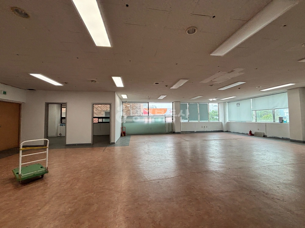 경기도 수원시 권선구 세류동 상가 사진 1