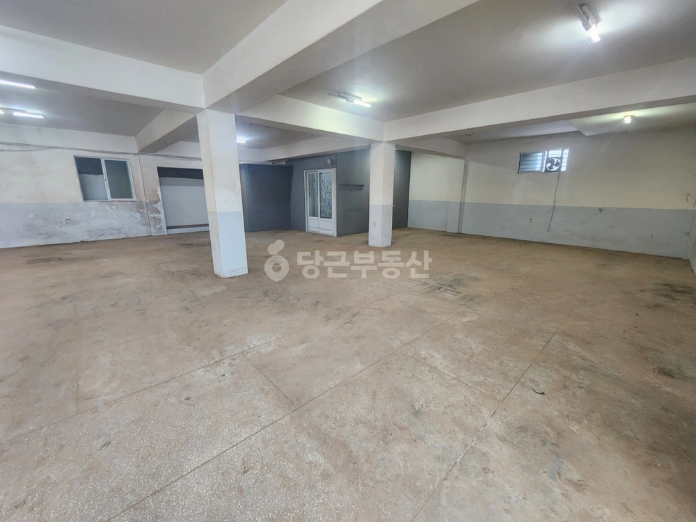 경상남도 창원시 성산구 사파동 상가 사진 1